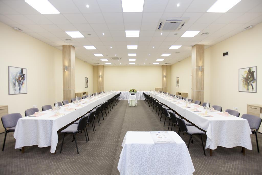 Hotel Srbija Versec Kültér fotó