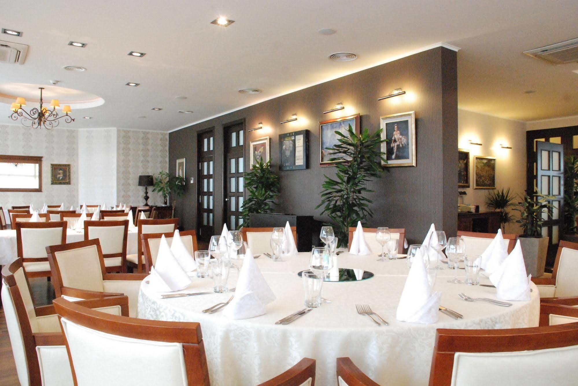 Hotel Srbija Versec Kültér fotó