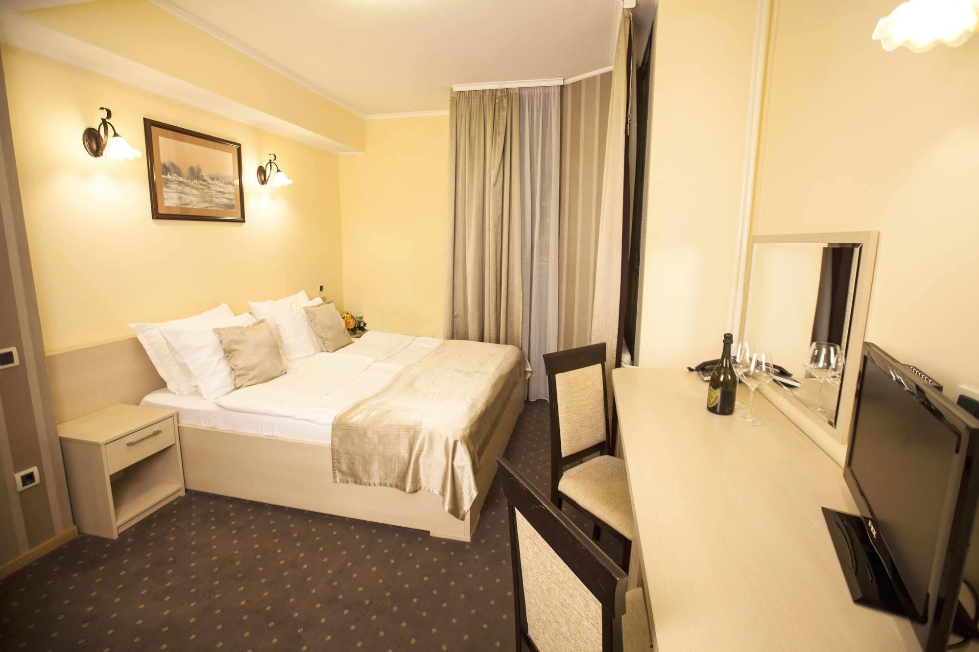 Hotel Srbija Versec Kültér fotó