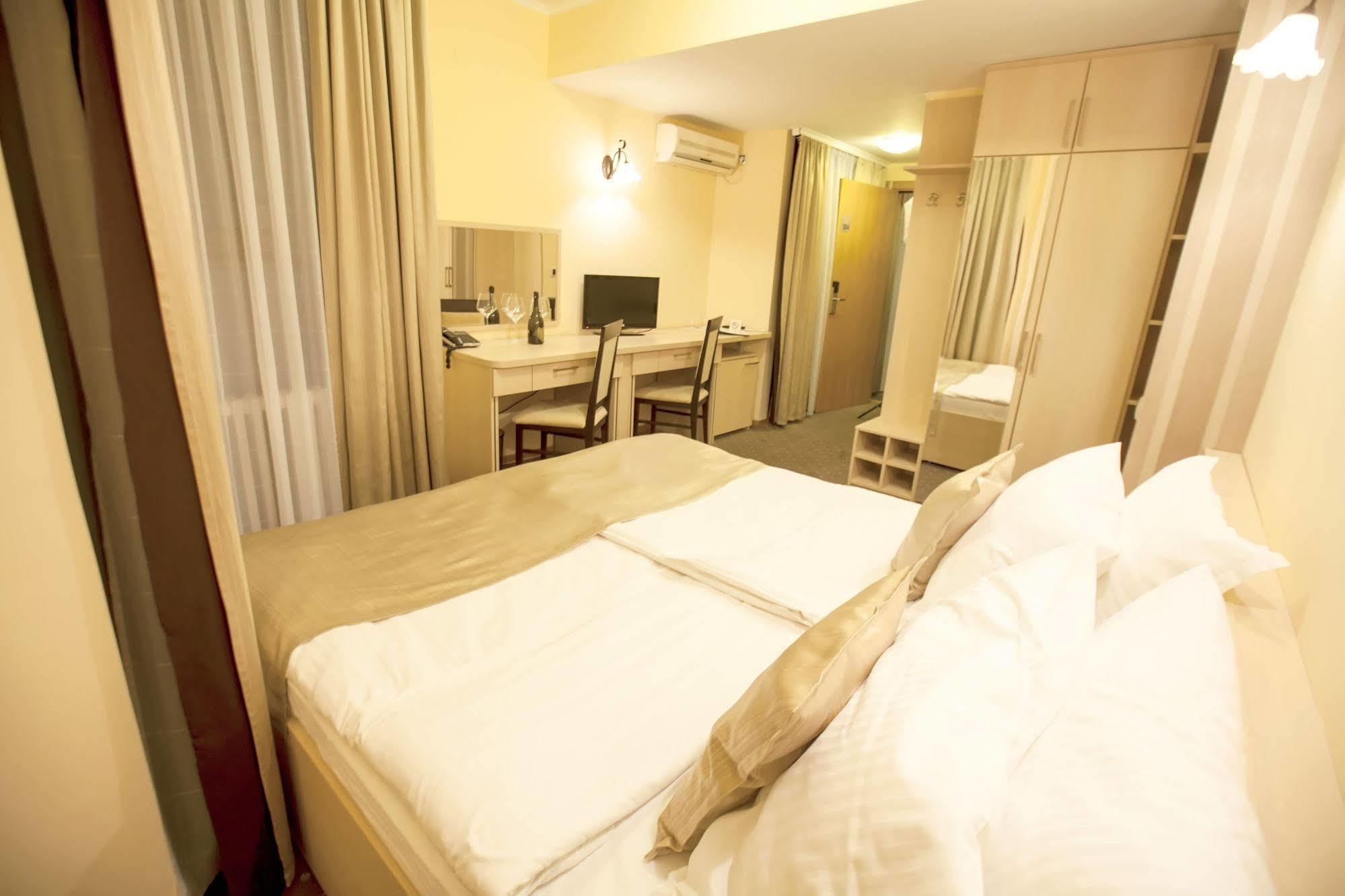 Hotel Srbija Versec Kültér fotó