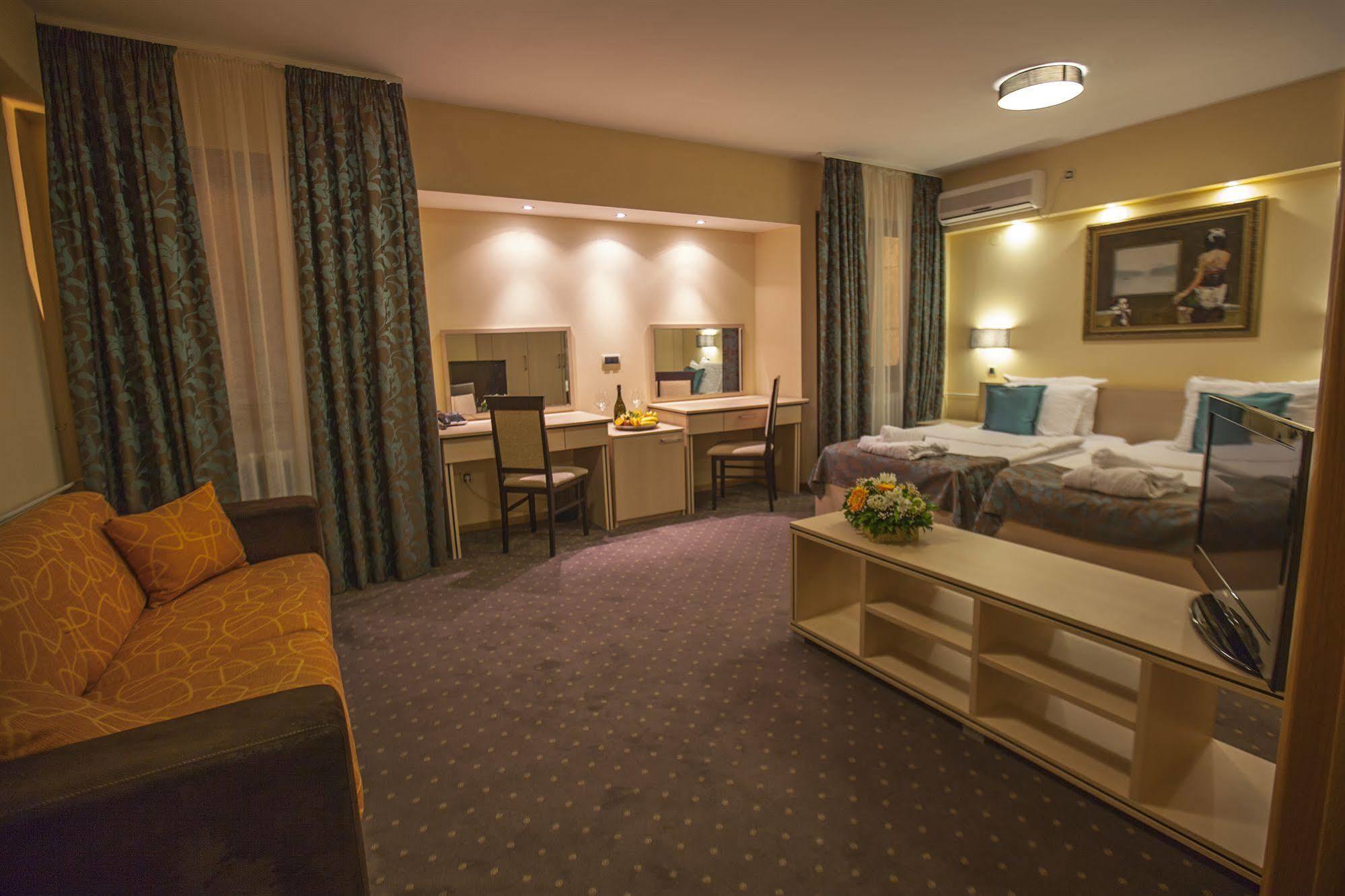Hotel Srbija Versec Kültér fotó