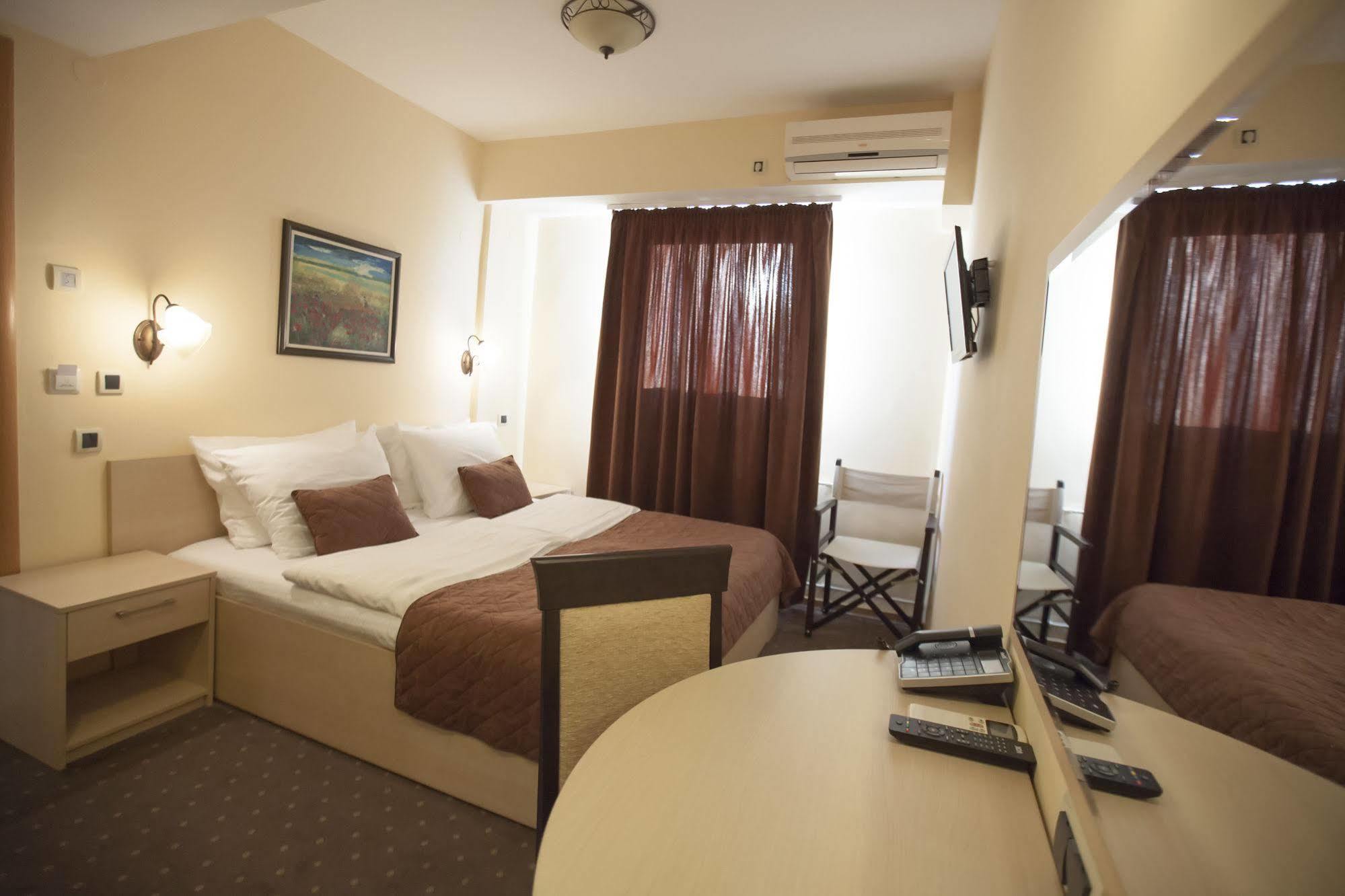 Hotel Srbija Versec Kültér fotó